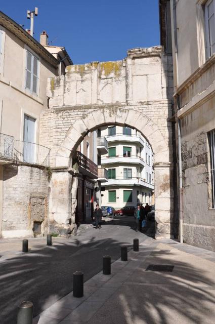 Nimes Porte de France