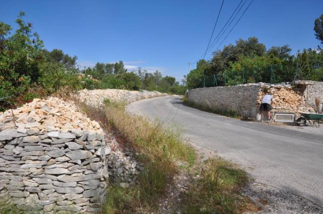 Chemin de la capitelle pointue garrigue Nîmoise 004