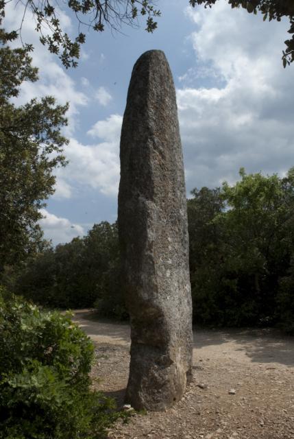 menhir-La-Leque-JW08