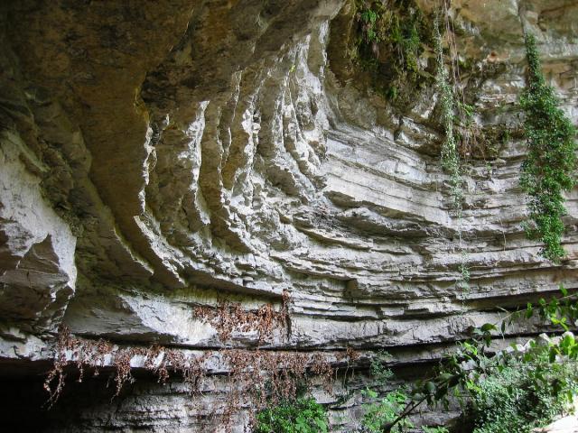 Grotte de la Folatière à Rogues - 2