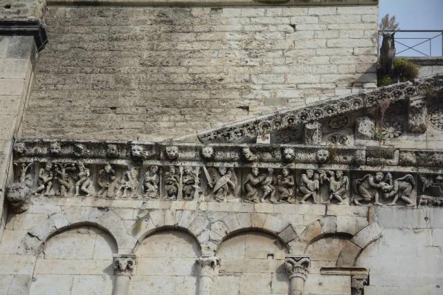Nimes Cathedrale 2
